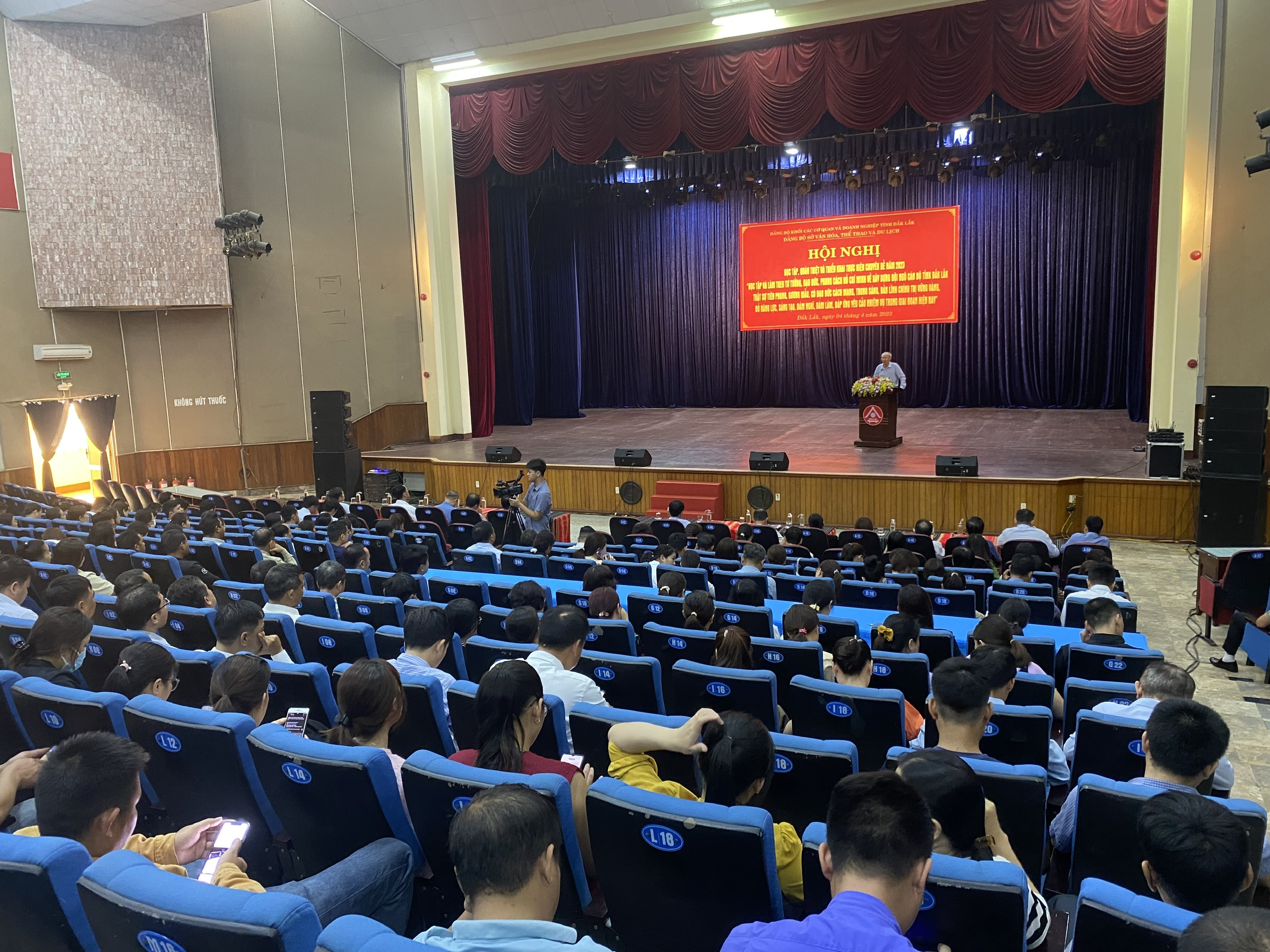 Hội nghị học tập, quán triệt và triển khai thực hiện Chuyên đề năm 2023 “Học tập và làm theo tư tưởng, đạo đức, phong cách Hồ Chí Minh về xây dựng đội ngũ cán bộ tỉnh Đắk Lắk thật sự tiên phong, gương mẫu, có đạo đức cách mạng, trong sáng, bản lĩnh